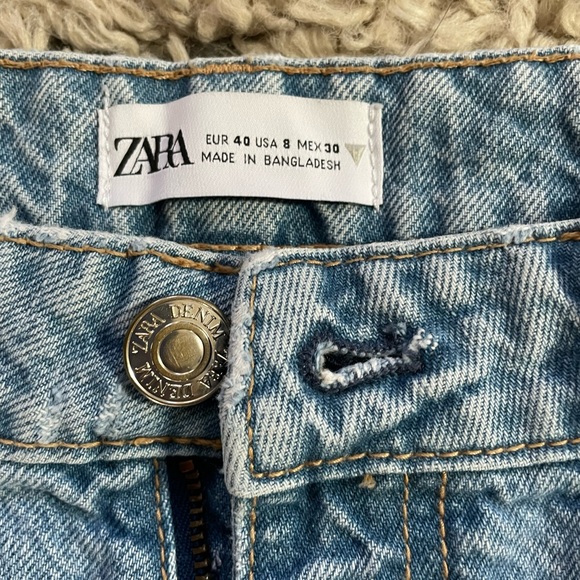 Zara Mom Jeans - Picture 2 of 4